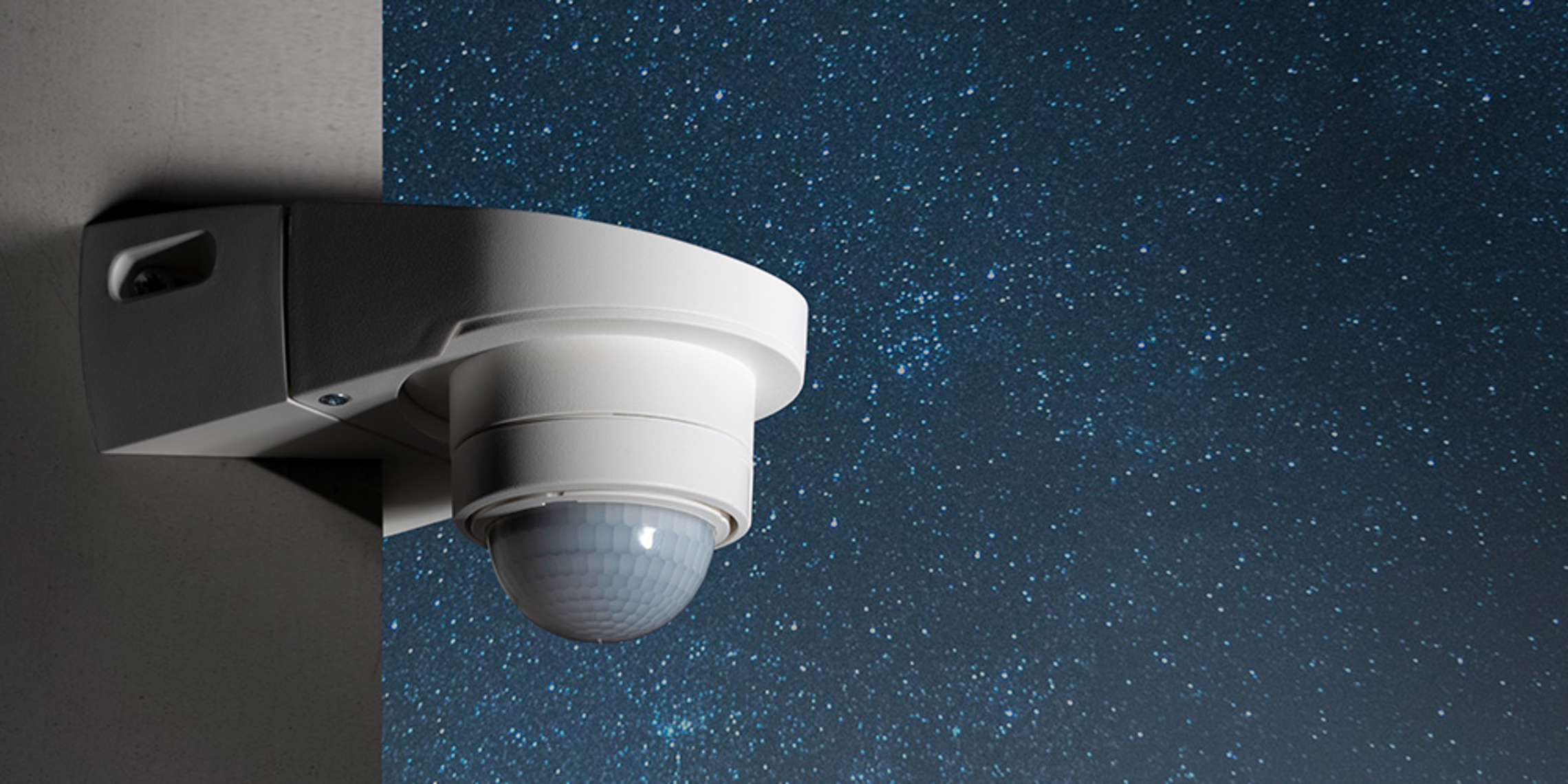 Bewegungsmelder 240° Grad bei Salomon Elektrotechnik in Heidelberg